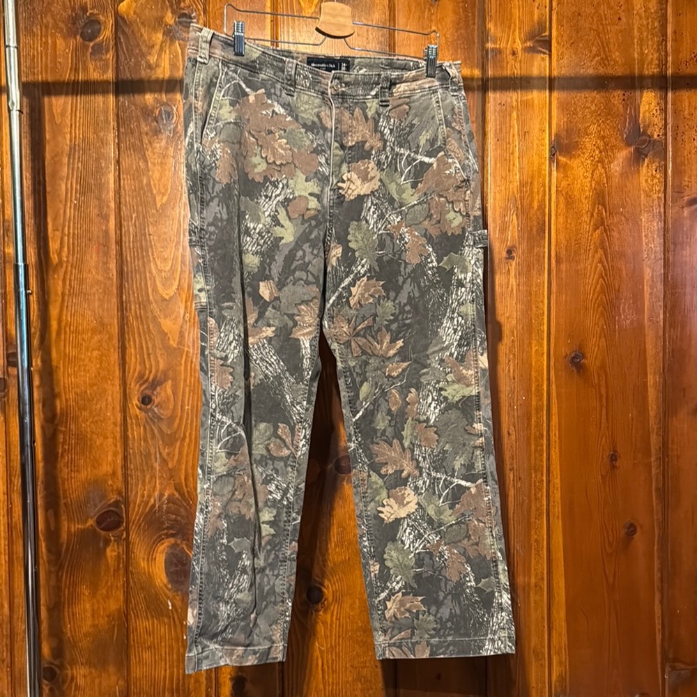 Abercrombie & Fitch Brown and Green Cargo Pants